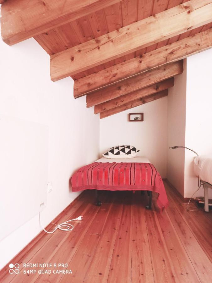 Homestay Attic Private Bedroom Aljezur Dış mekan fotoğraf